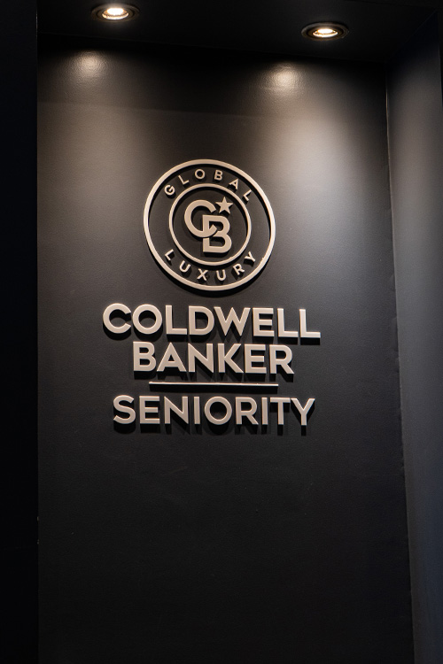 Pieza de marca de Coldwell Banker